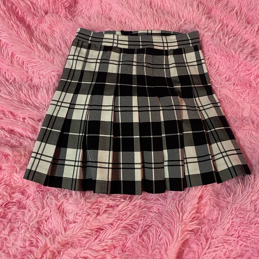black & white plaid zip up pleated mini skirt